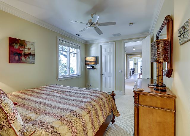 2nd Floor King Suite