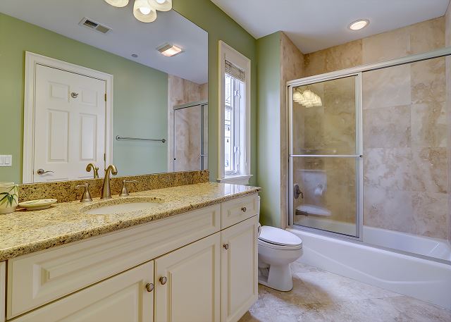 2nd Floor Guest Suite Full Bathroom