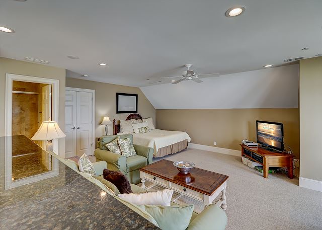 3rd Floor Master Suite
