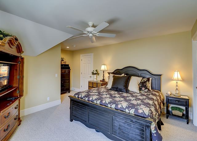 3rd Floor King Suite