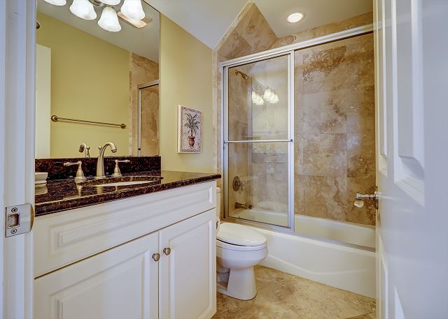3rd Floor Master Suite Full Bathroom