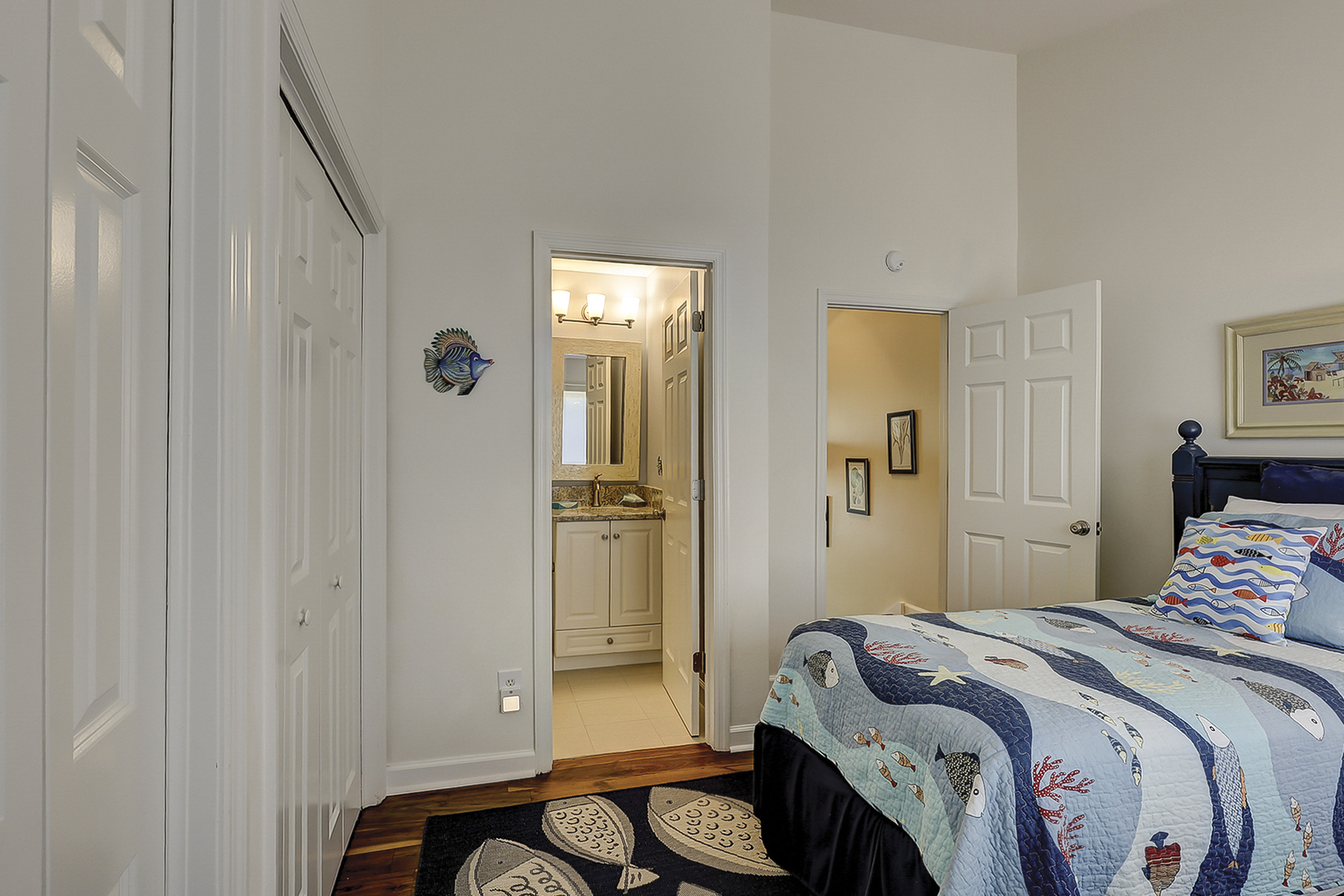 Mid Level Guest Suite