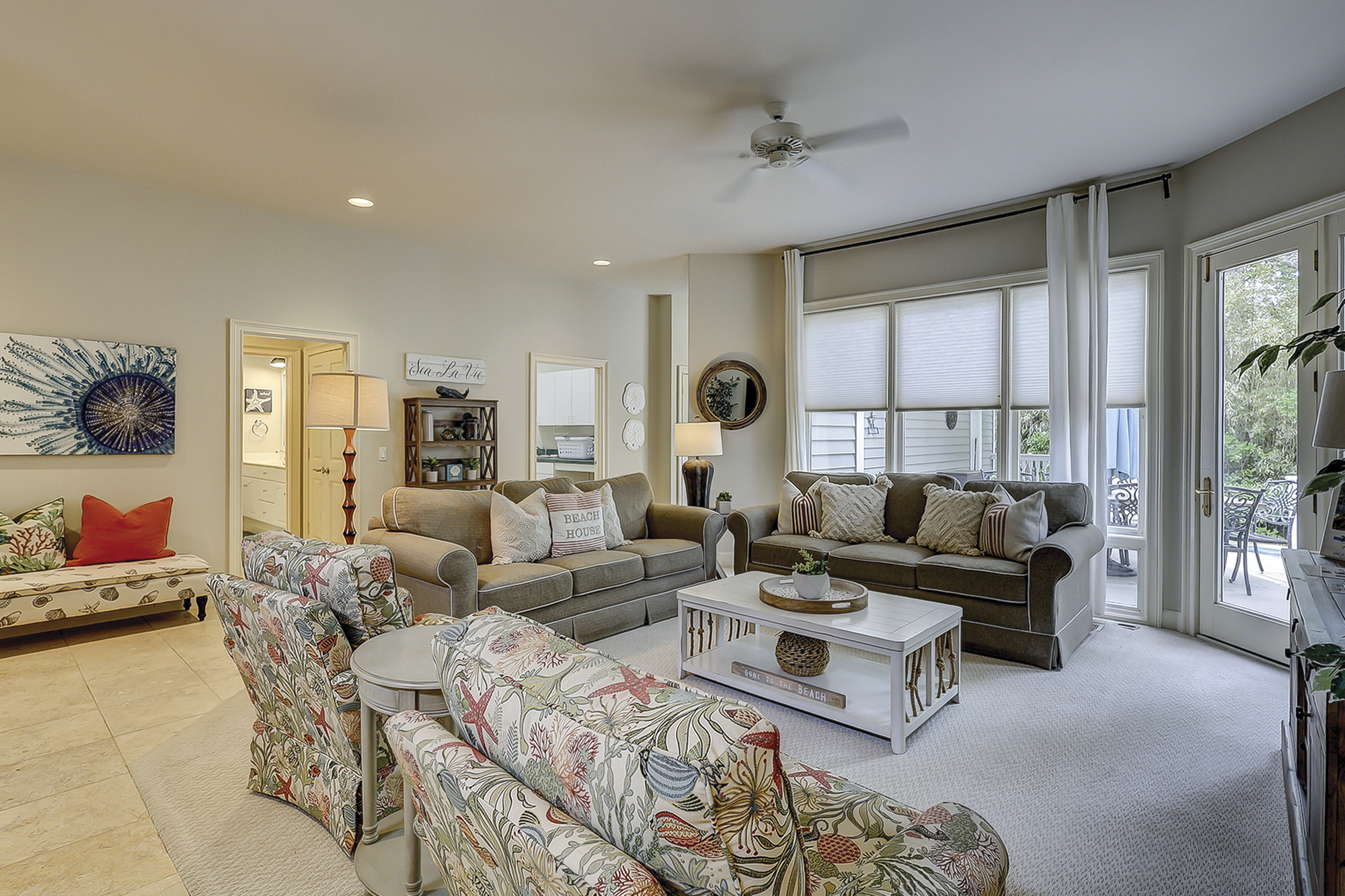 1st Floor Living Area