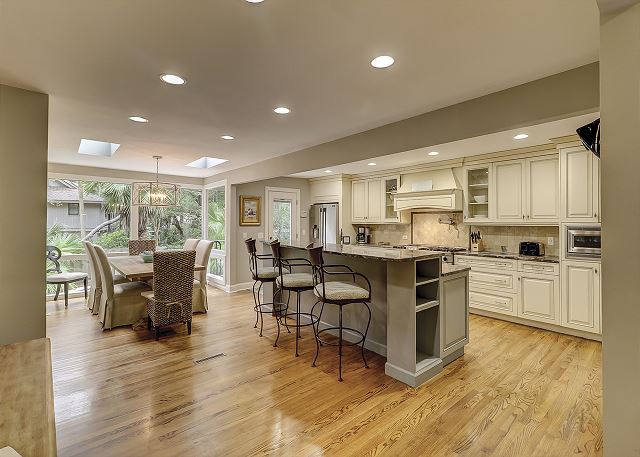 Dining Area/Kitchen