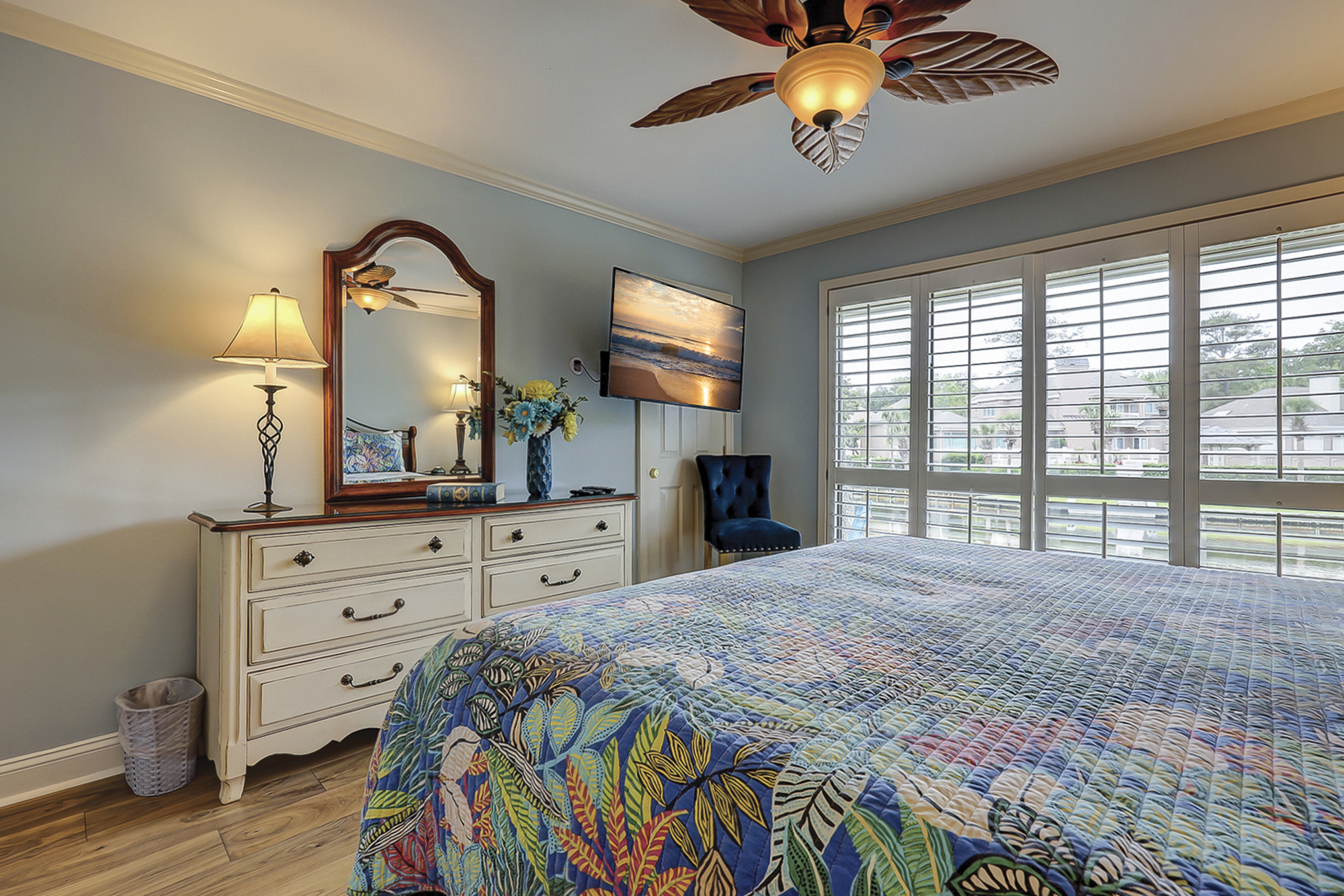 1st Floor King Suite