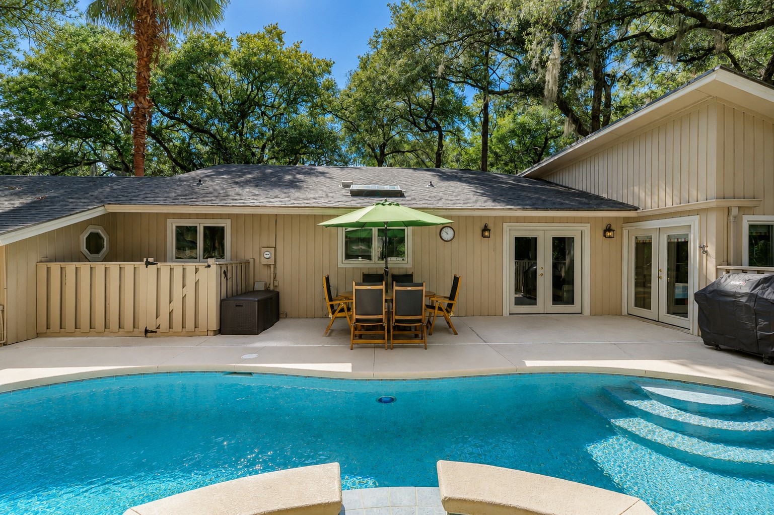 12 Deer Run - Pool Area - The Vacation Company