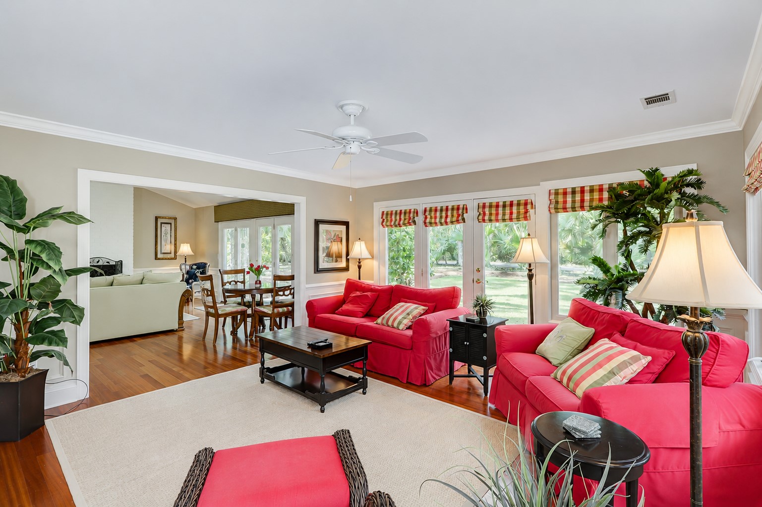 Family Room - 12 Deer Run - The Vacation Company