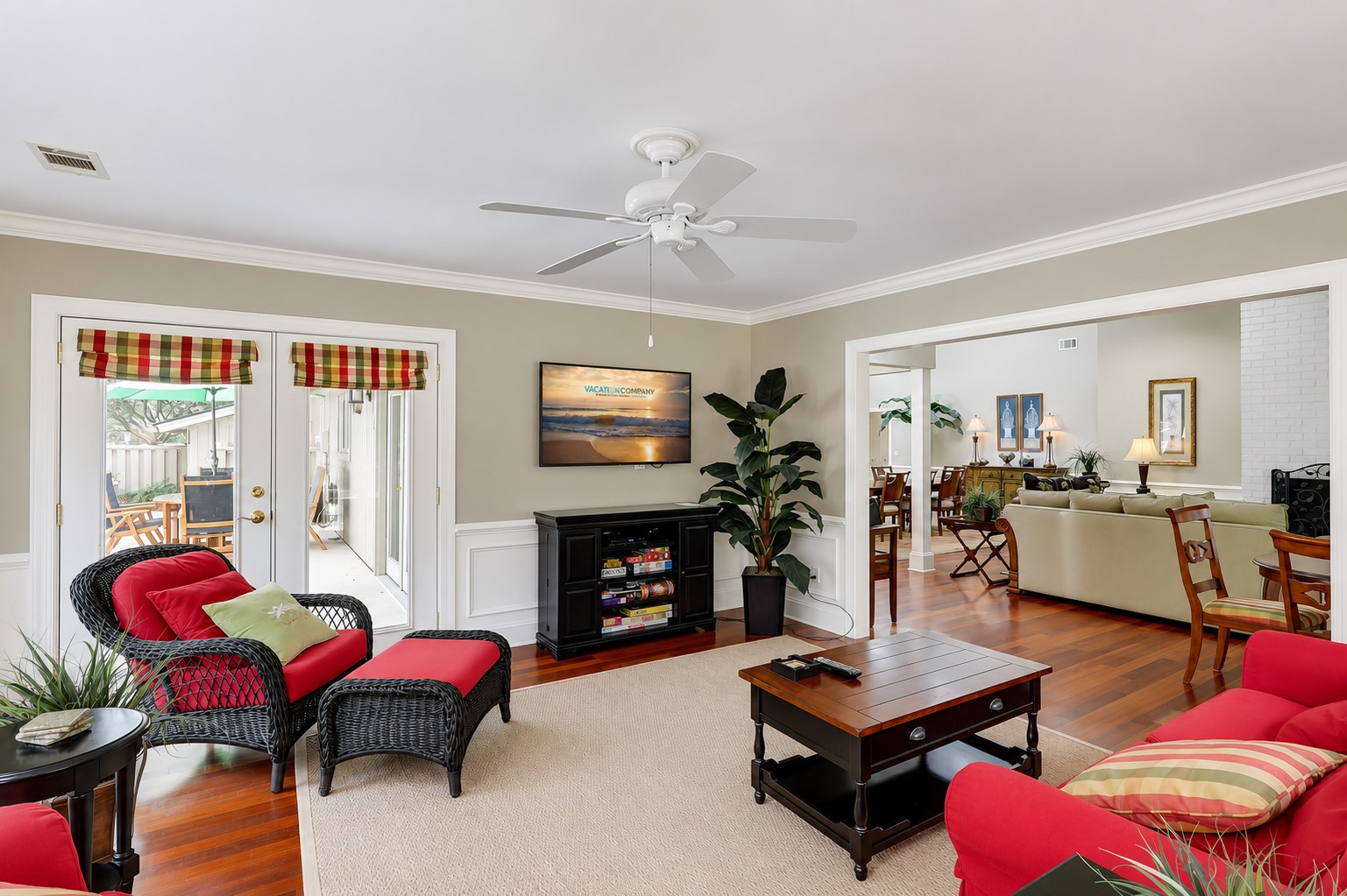 Family Room - 12 Deer Run - The Vacation Company