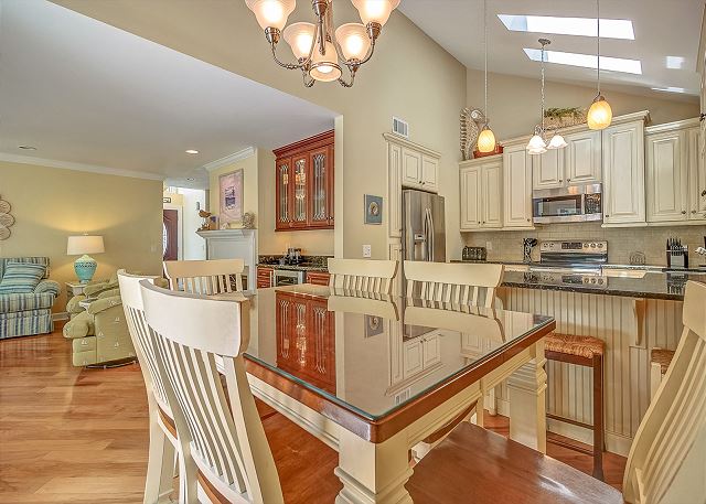 Dining/Kitchen