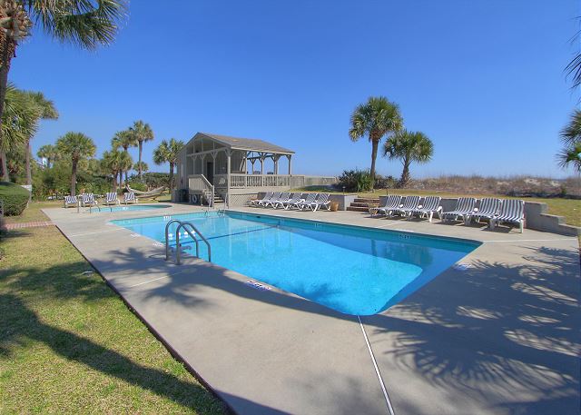Onsite Oceanfront Pool