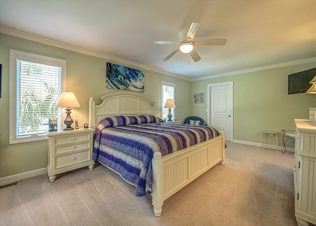 1st Floor King Suite