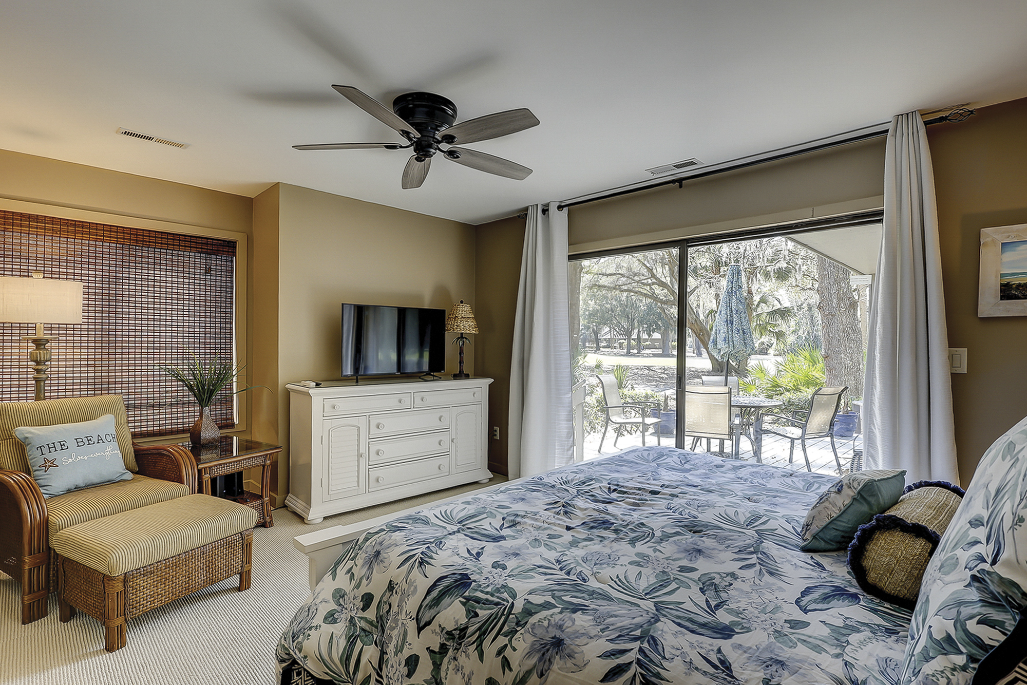 1st Floor King Suite