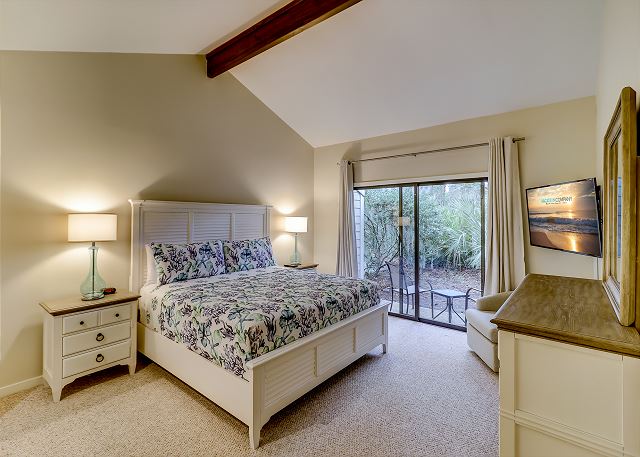 1st Floor King Suite