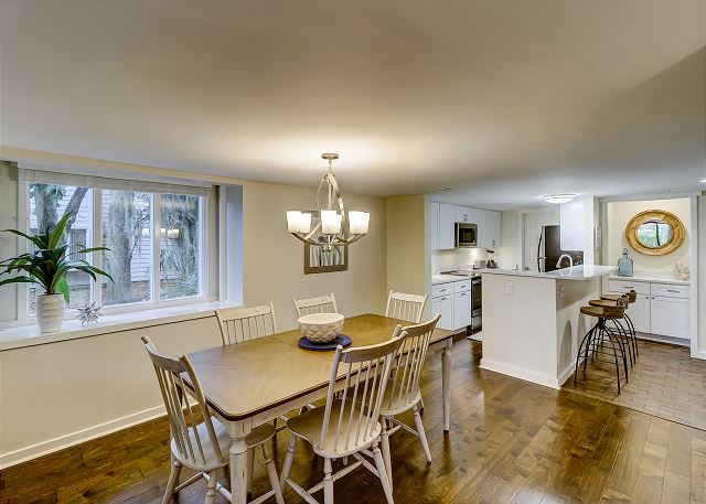 Dining/Kitchen
