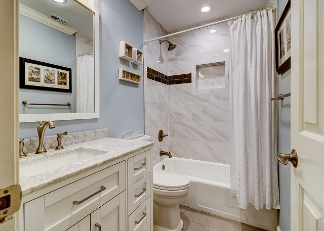 Hall Guest Full Bathroom