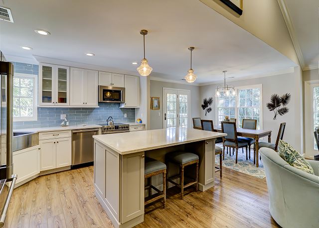 Kitchen/Dining Area
