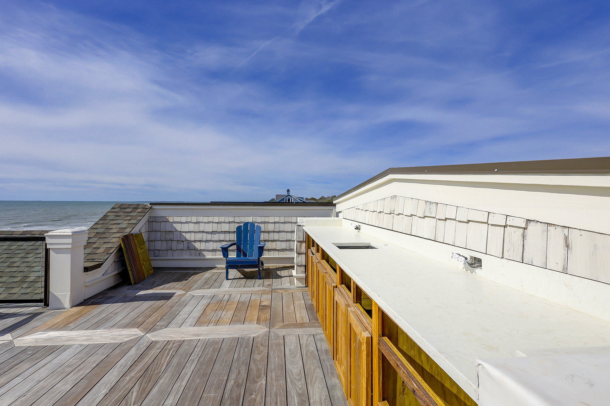Rooftop Crows Nest & Wet Bar