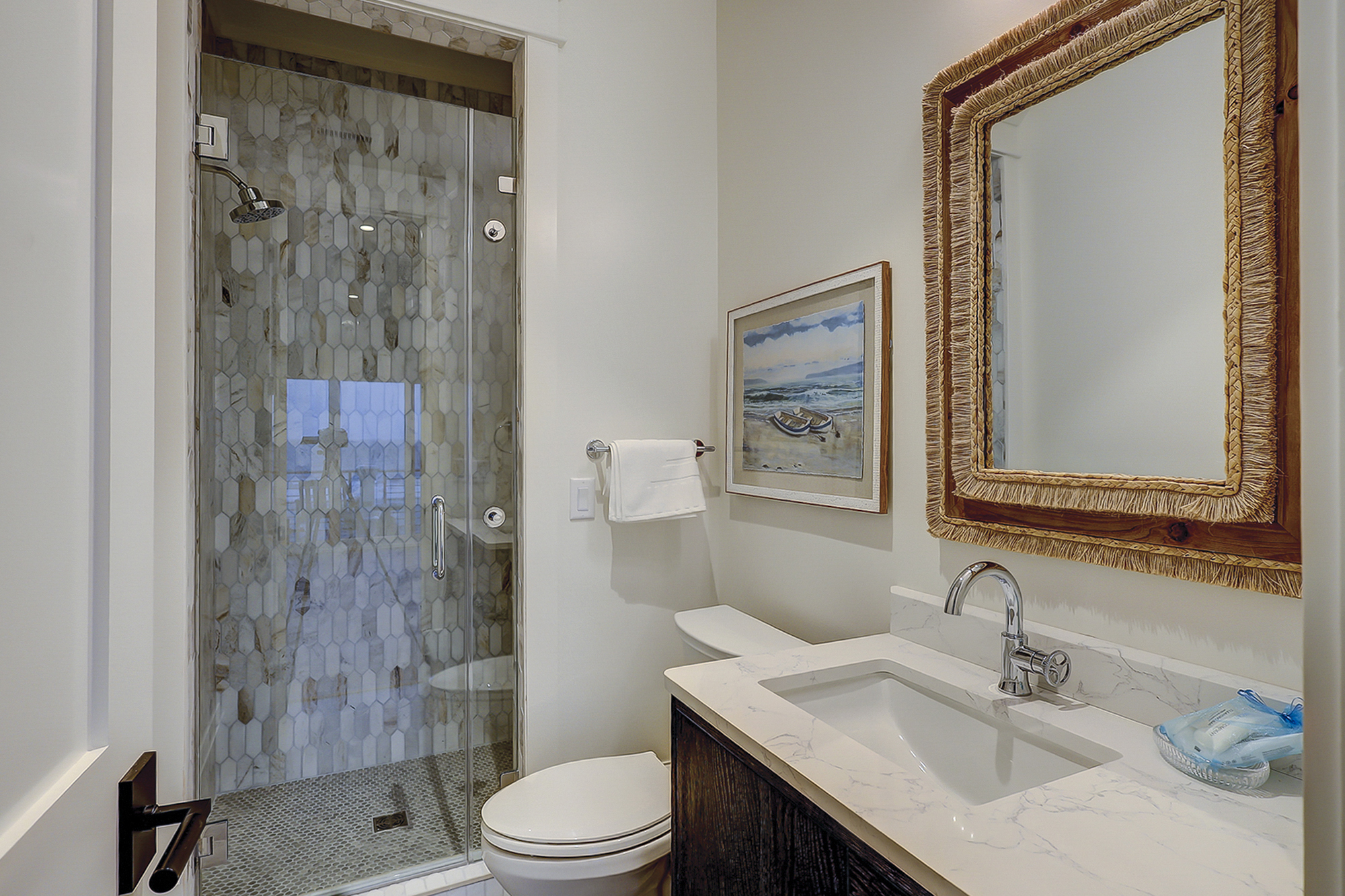 King Suite Full Bathroom