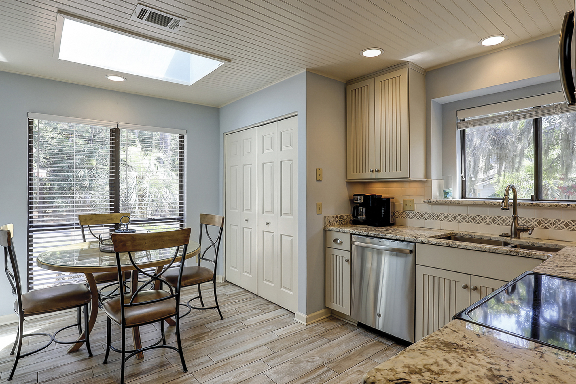 3364 Lake Forest | Photo 13