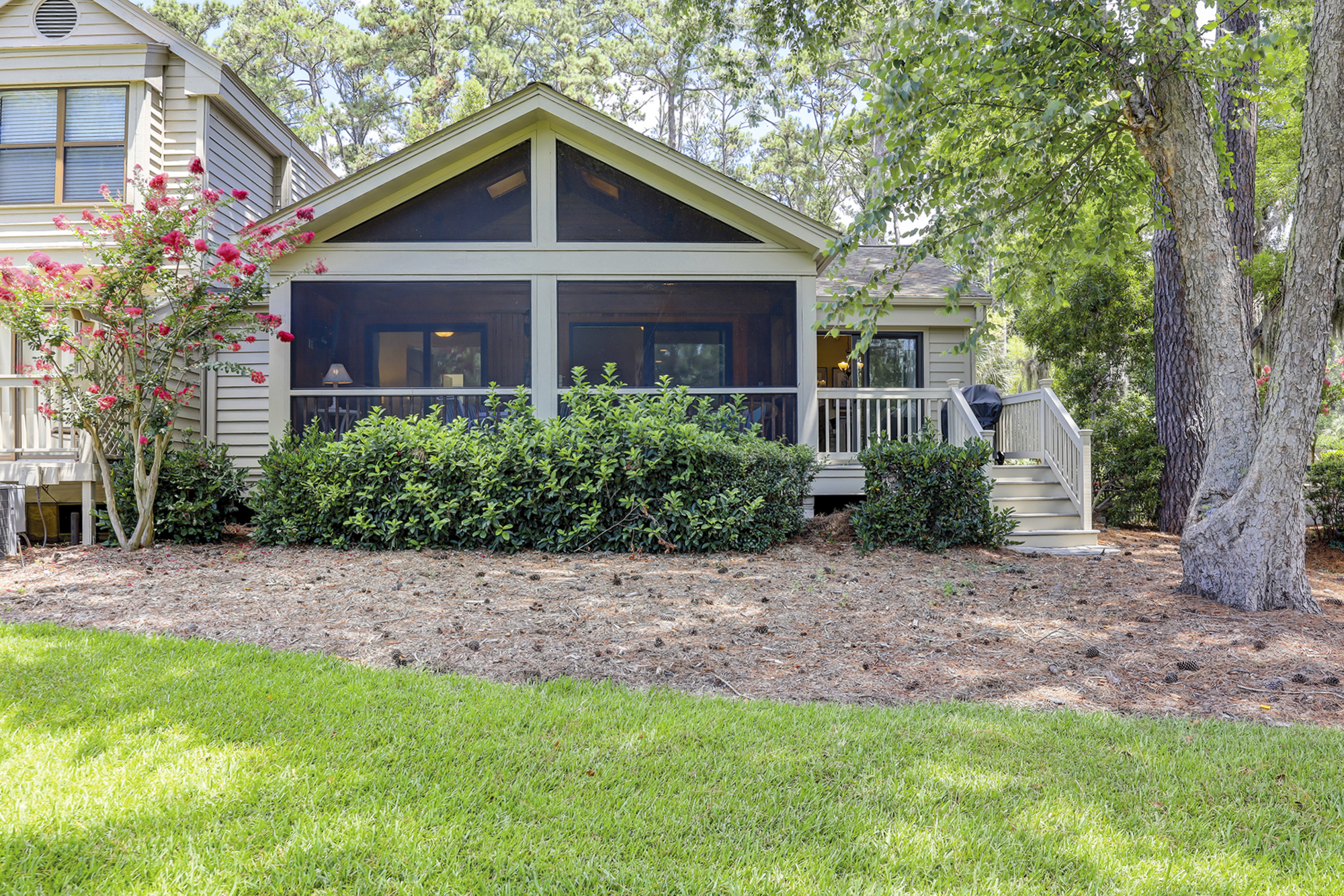 3364 Lake Forest | Photo 2