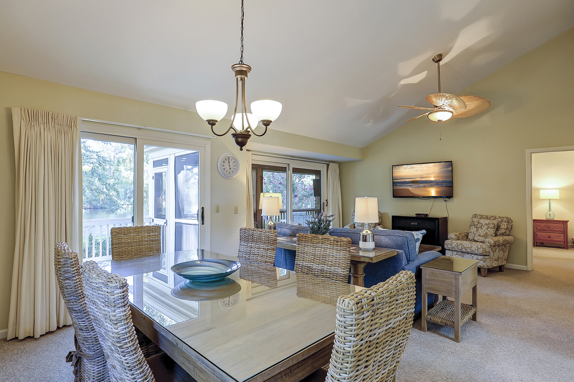 3364 Lake Forest | Photo 3