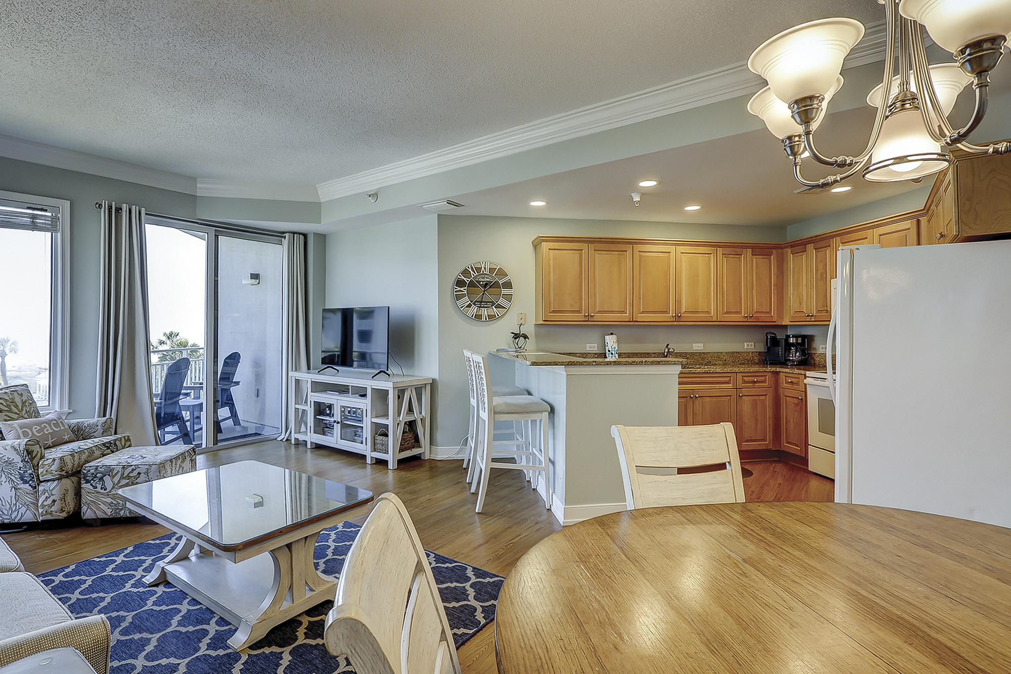 Living / Dining Area & Kitchen