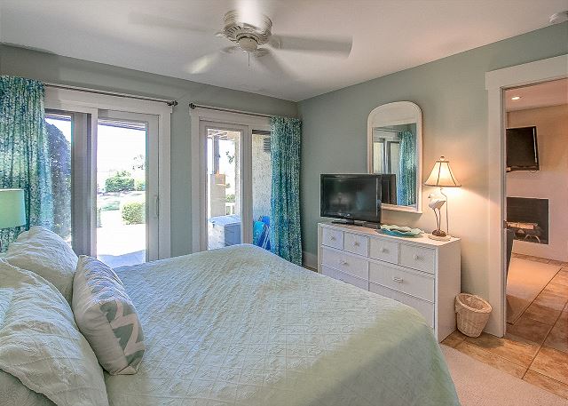 1st Floor King Suite