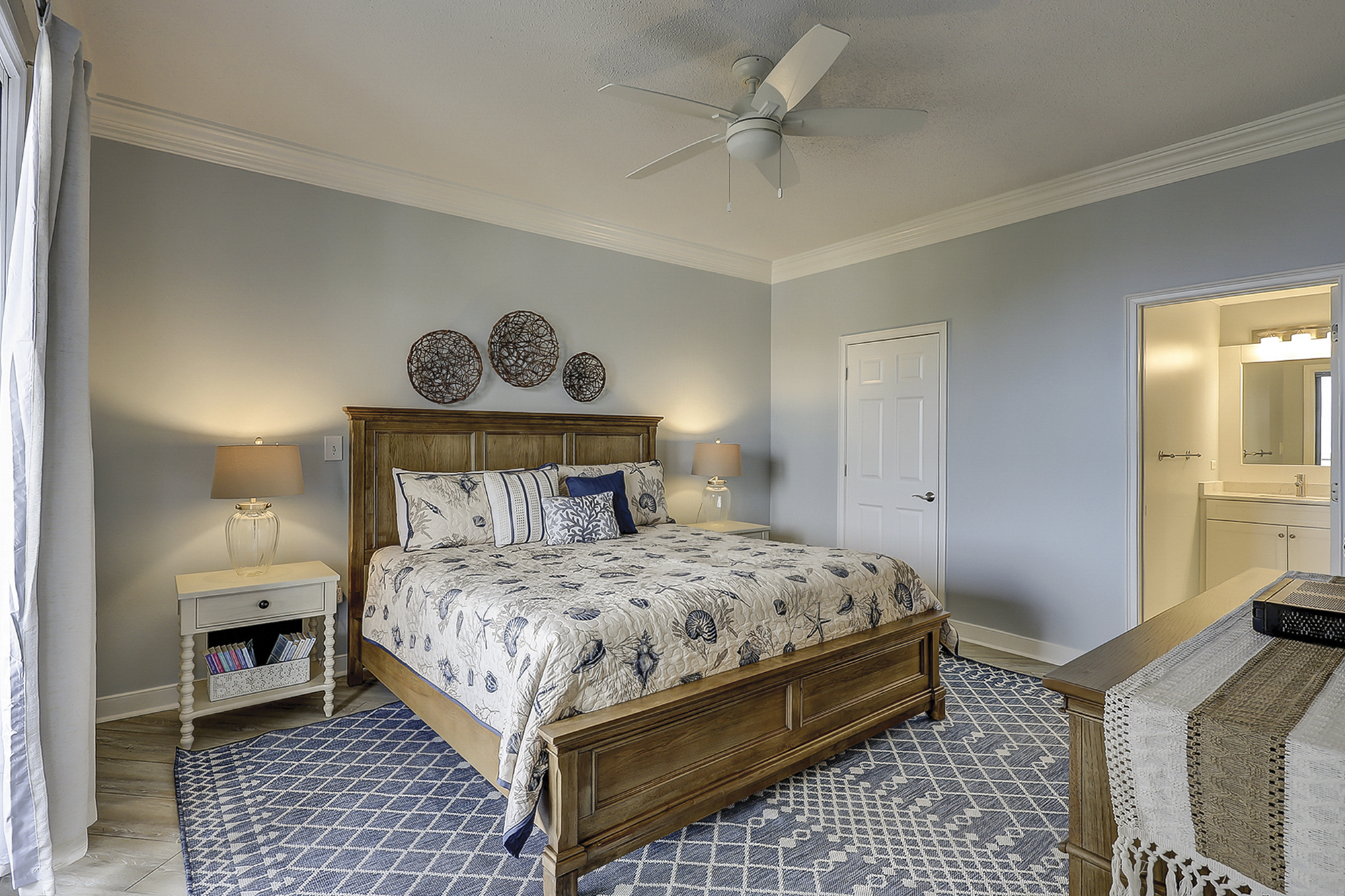 King Suite Oceanside Bedroom