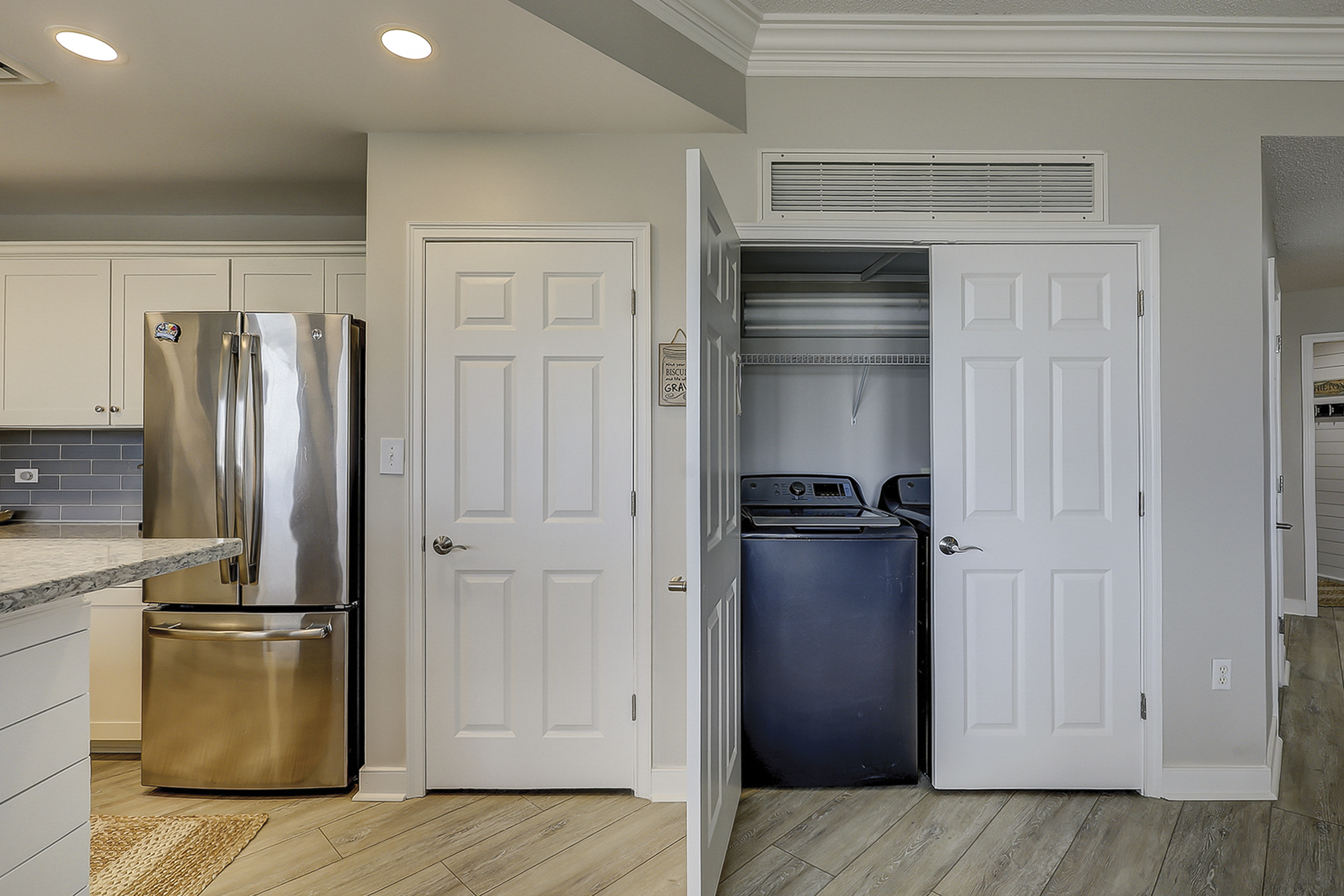 Washer and Dyer in Villa