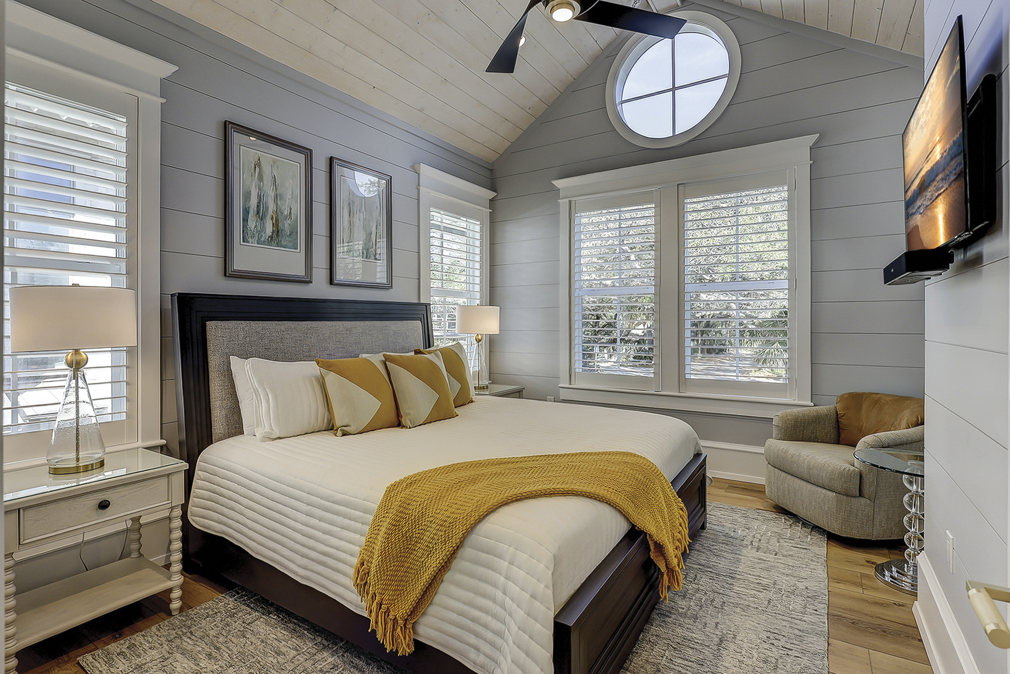 1st Floor Junior King Suite