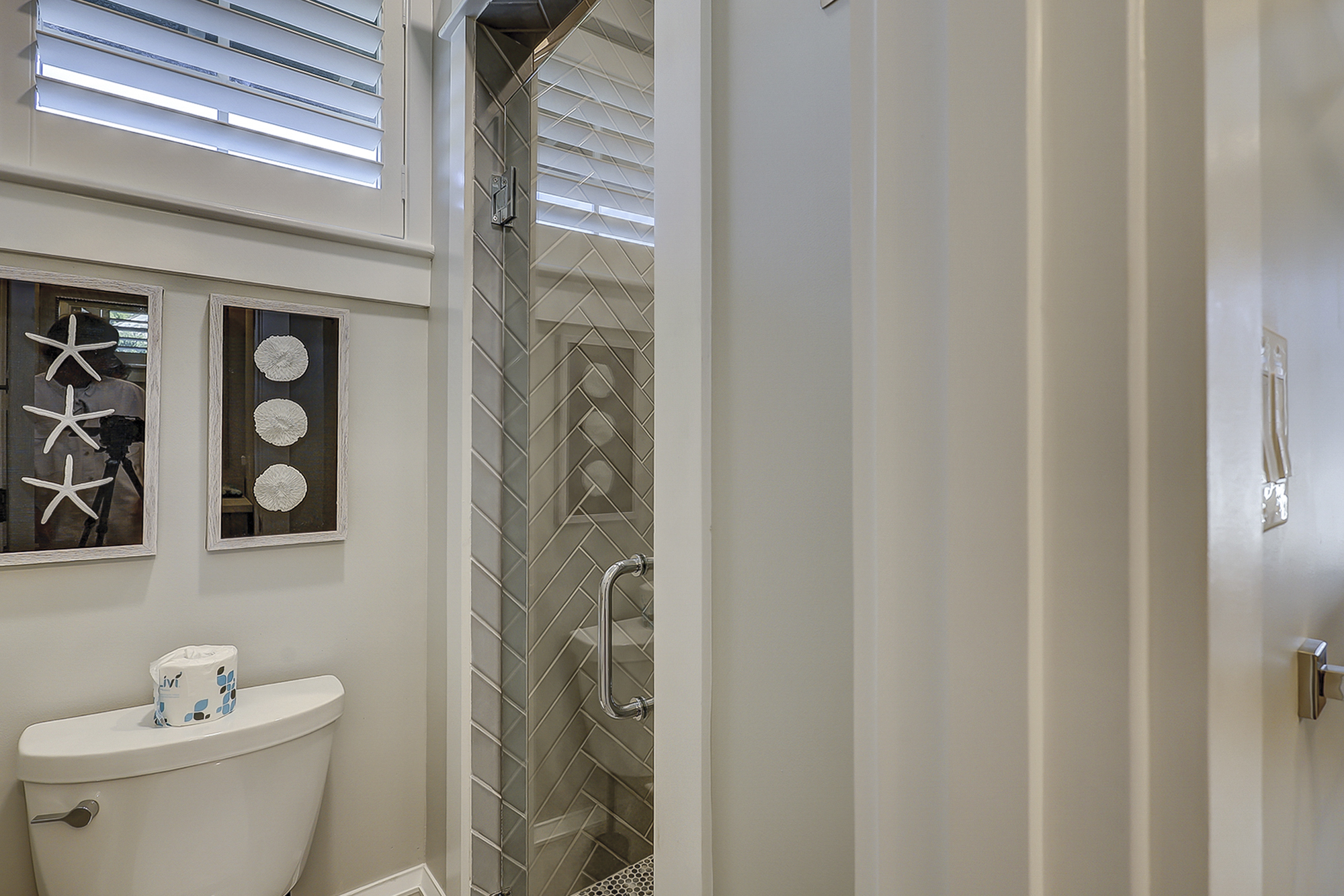 Bunk Suite Full Bathroom