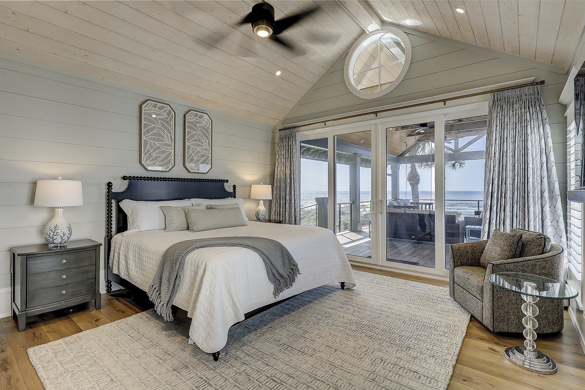 1st Floor Oceanfront King Suite