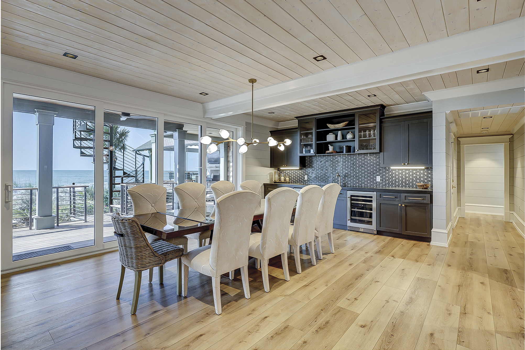 Dining Area with Wet Bar