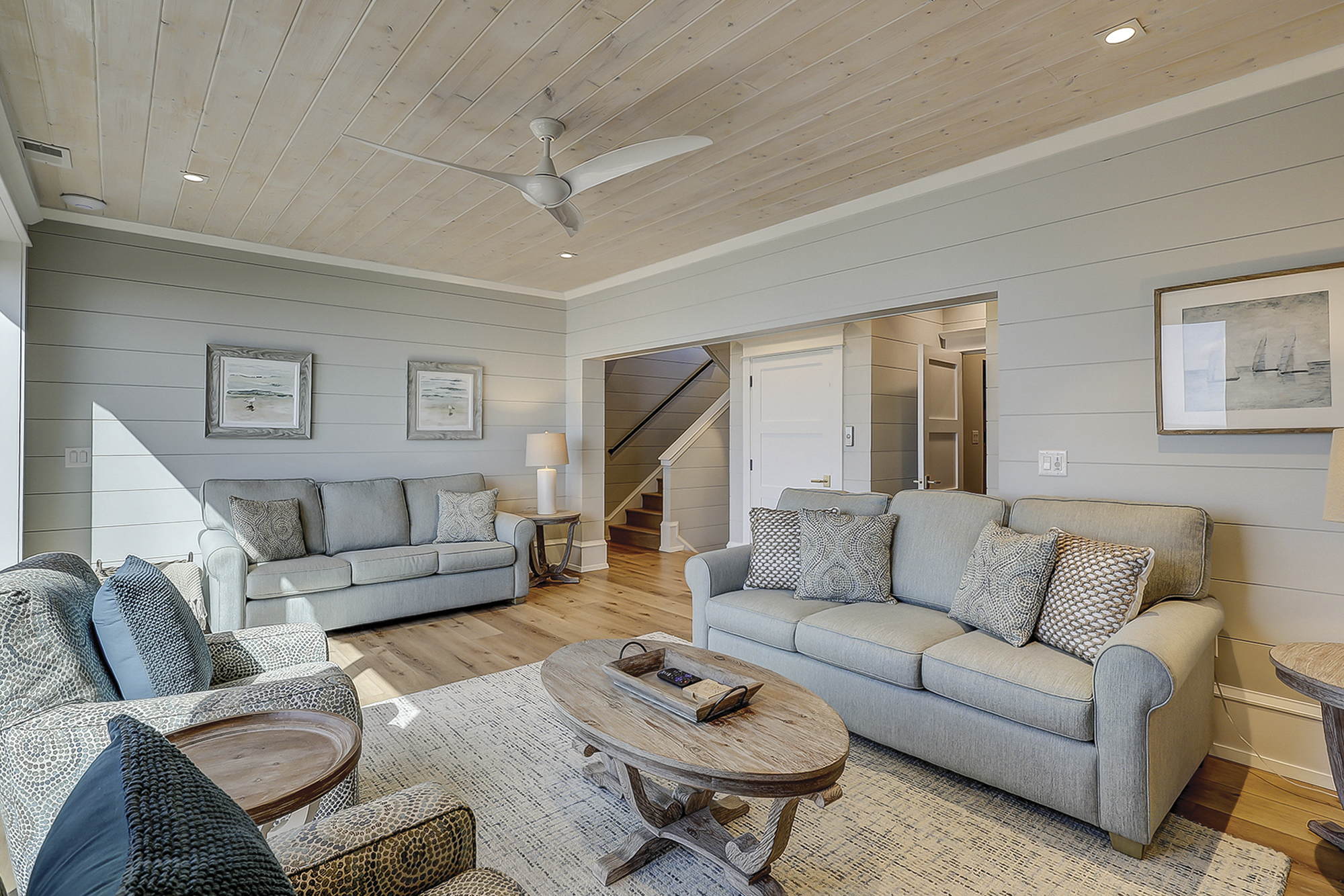 2nd Floor Oceanfront Living Area