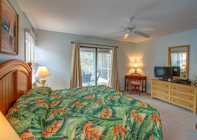 1st Floor King Suite
