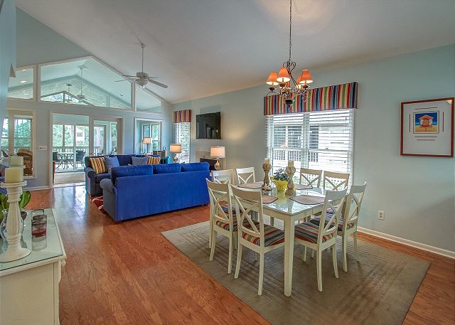 Dining/Living Area