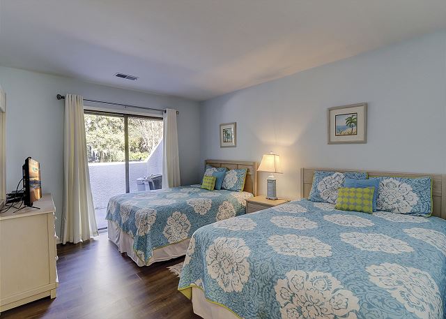 1st Floor Guest Suite - 2 Queens