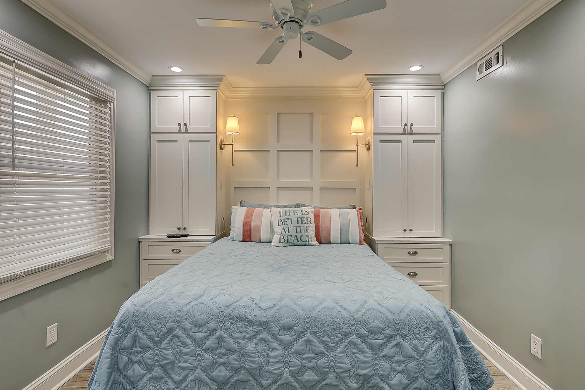 Queen Bedroom
