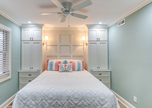 Queen Bedroom