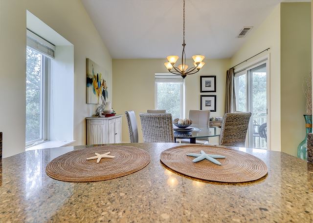 Kitchen/Dining Area