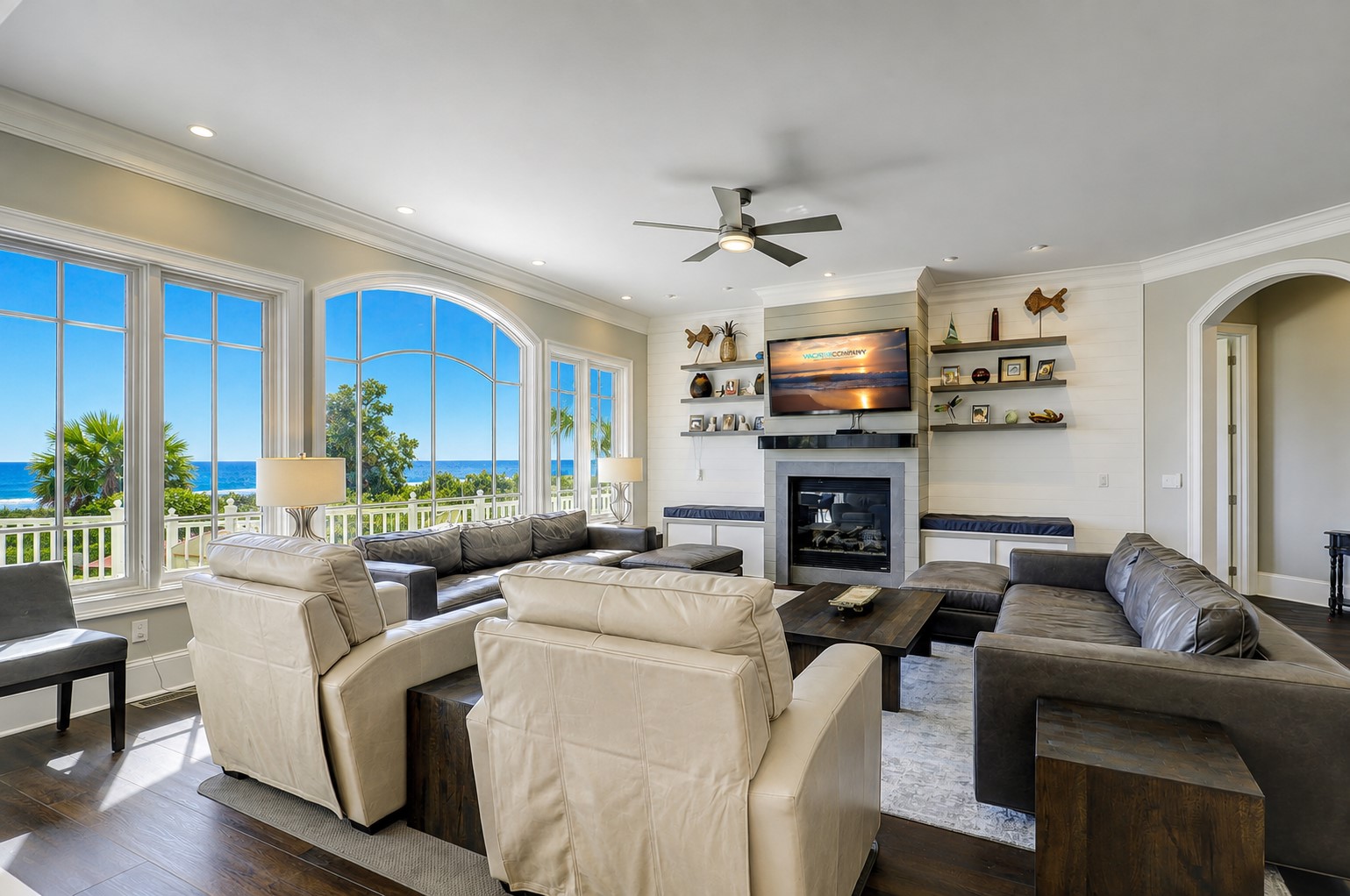 33 Dune - Living Area