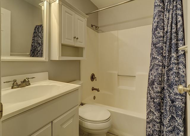 Full Bathroom