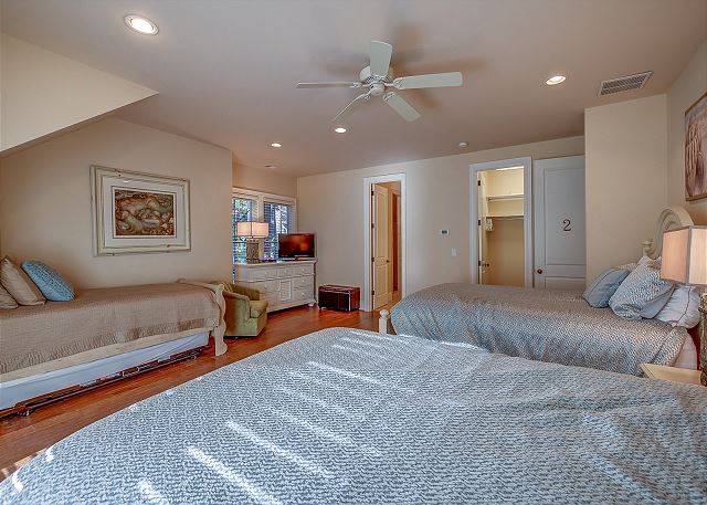 2nd Floor Suite