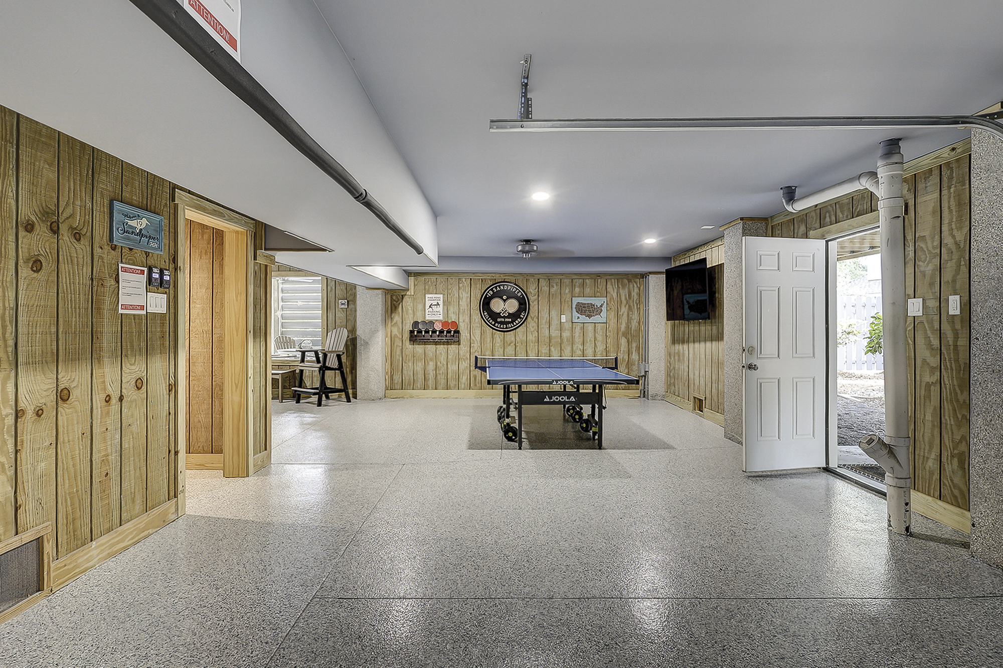 Garage Entertainment Area