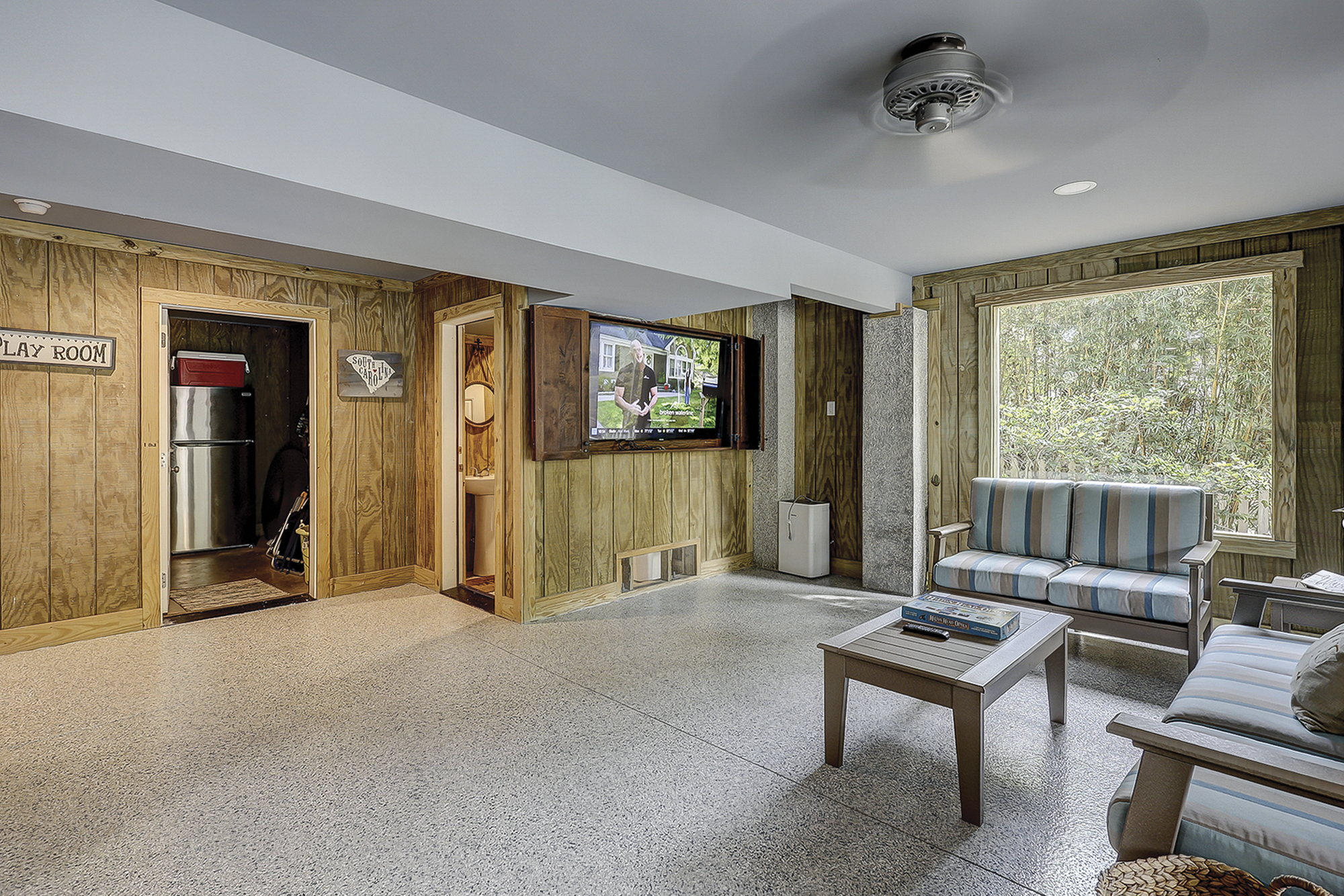 Garage Entertainment Area