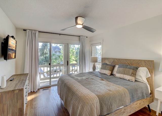 1st Floor King Suite