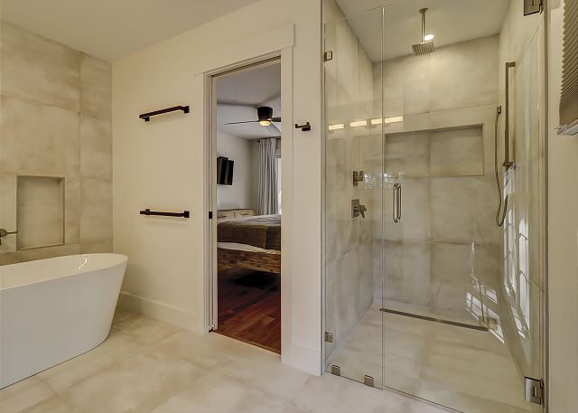 1st Floor King Suite