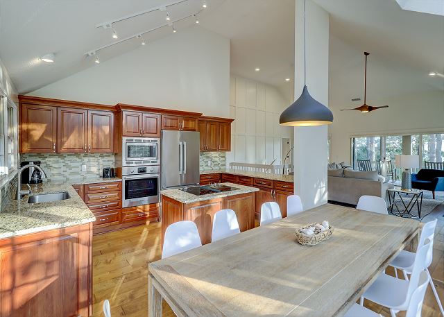 Dining Area/Kitchen