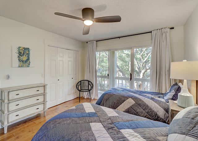 1st Floor Guest Bedroom