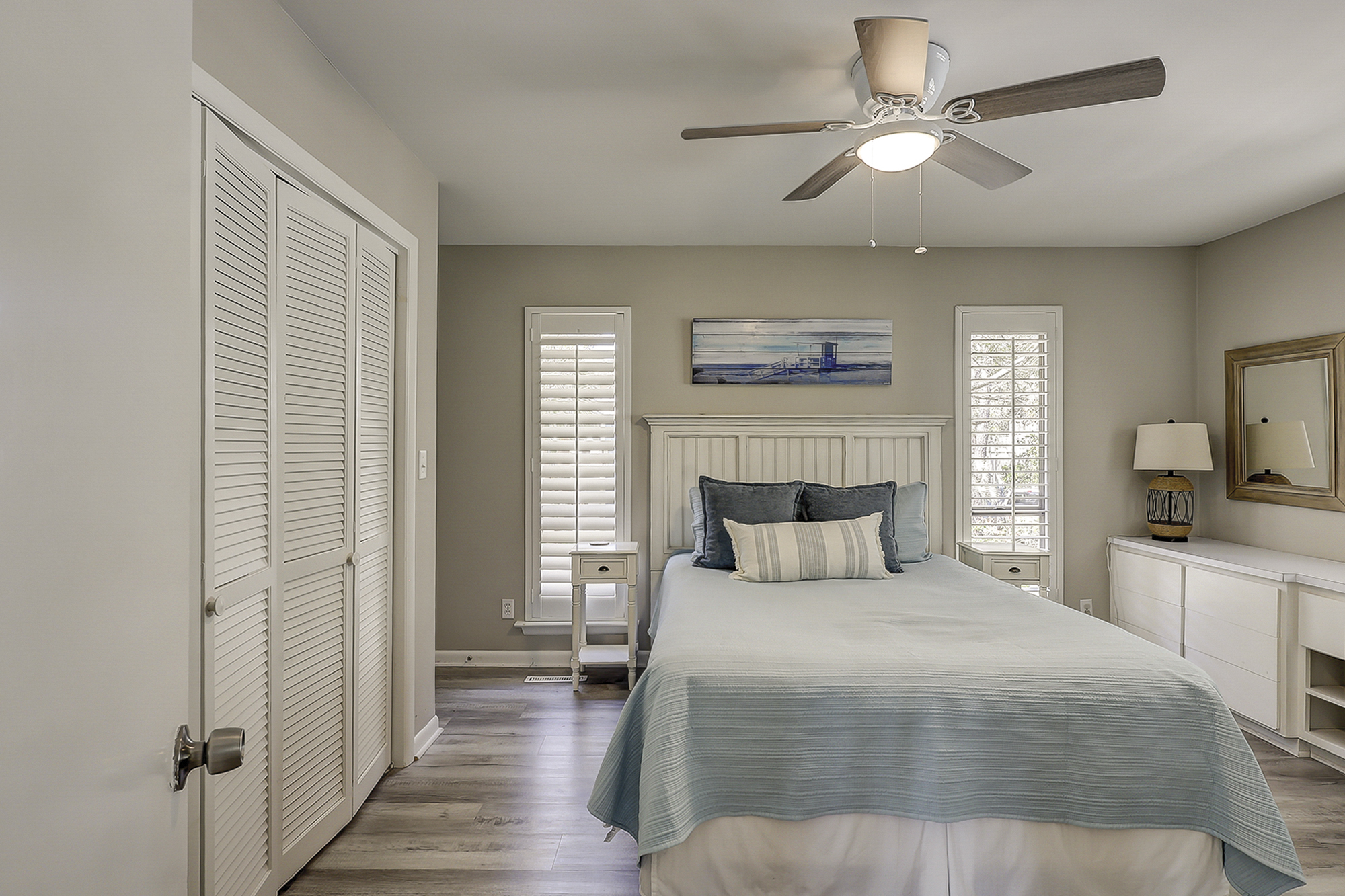 2nd Floor Queen Bedroom